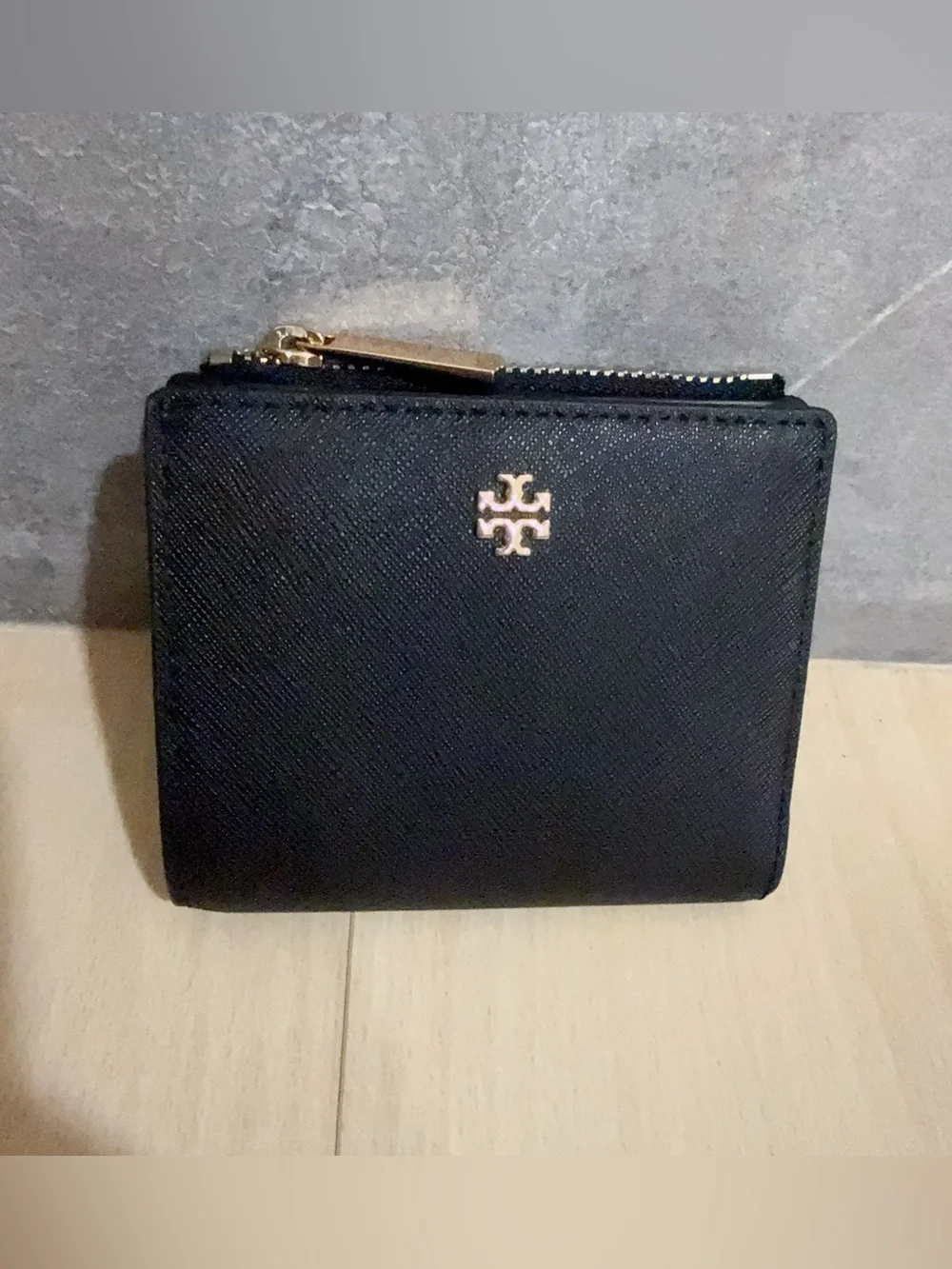 (NWT) Tory Burch Emerson mini wallet black 52902